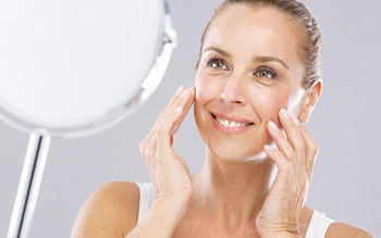 Как организовать эффективный домашний уход за зрелой кожей лица расскажет нам косметолог ViaTiara